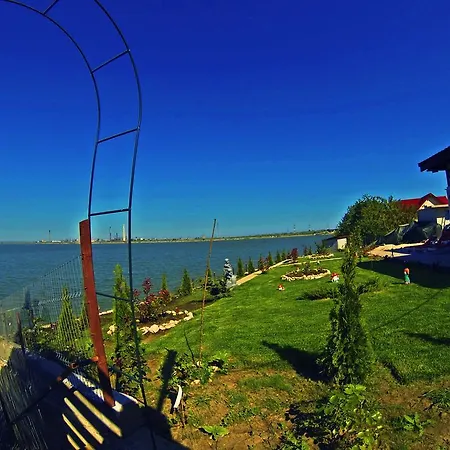 Casa De Langa Lac * ナボダリ